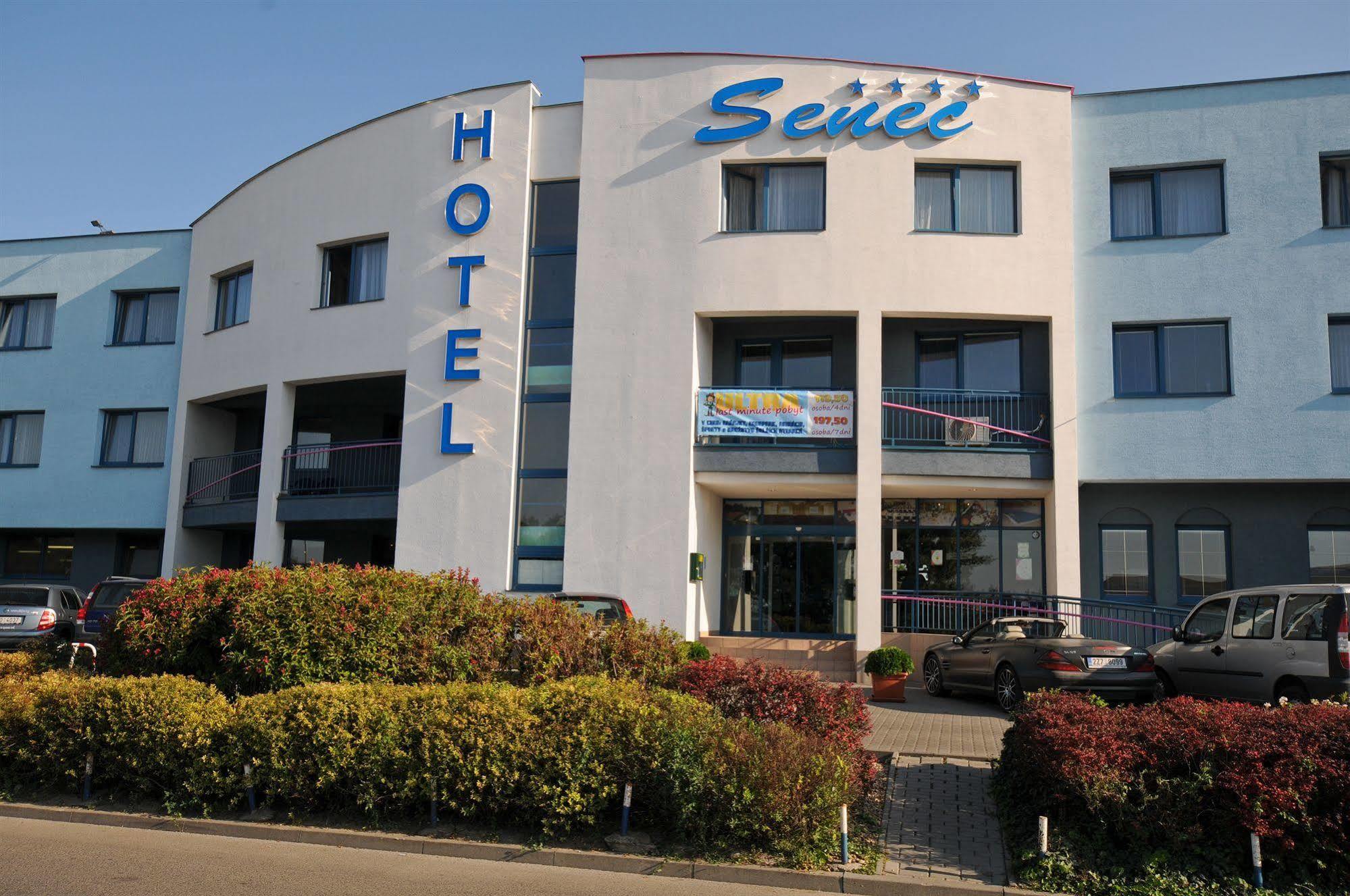 Hotel Senec Aqua Resort - Family Friendly Ngoại thất bức ảnh